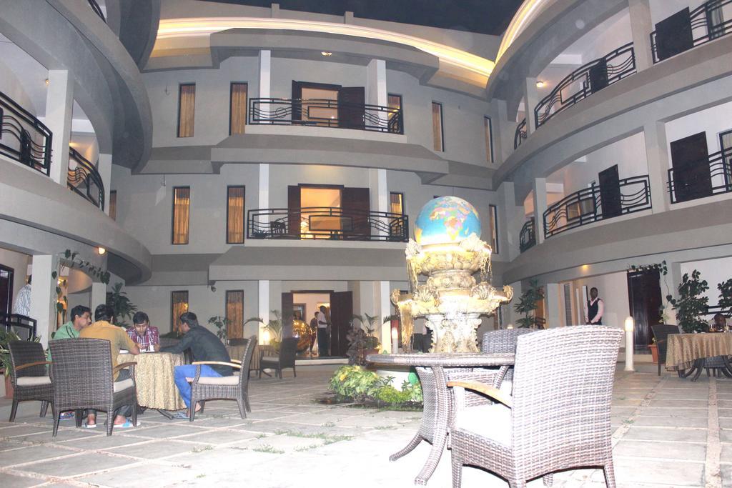 Hotel Лубумбаши Экстерьер фото