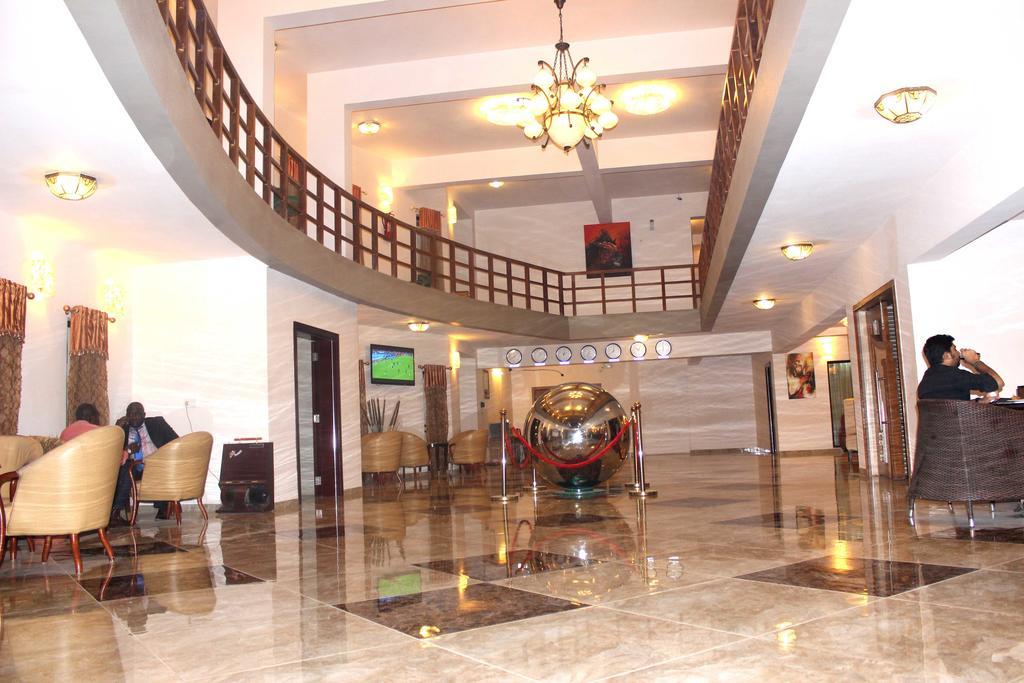 Hotel Лубумбаши Экстерьер фото