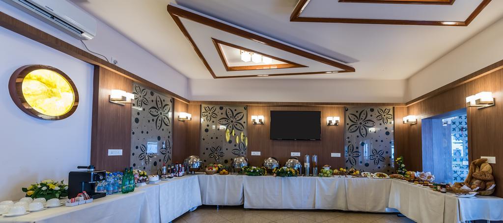Hotel Лубумбаши Экстерьер фото