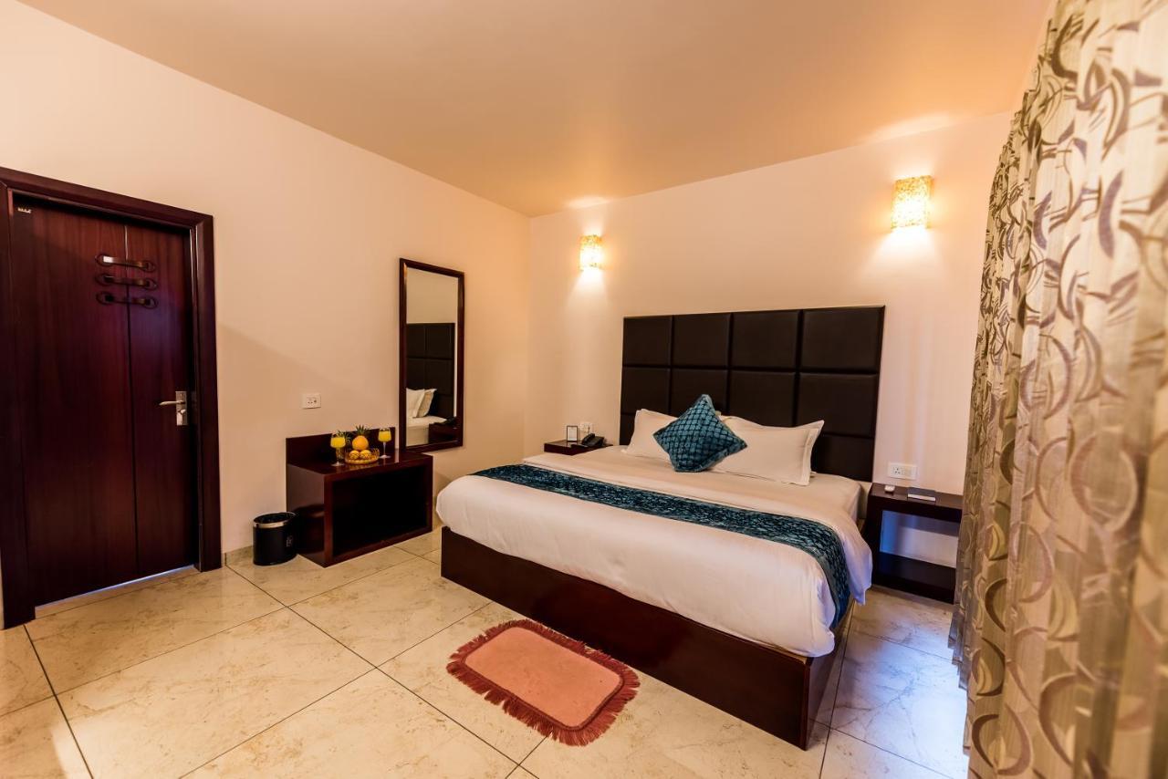 Hotel Лубумбаши Экстерьер фото