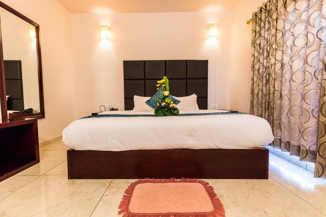 Hotel Лубумбаши Экстерьер фото